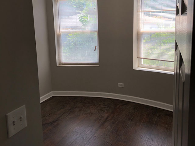 Hardwood floor bedroom in 9817-9825 S Loomis Property